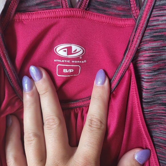 Sports top - Picture 5 of 5